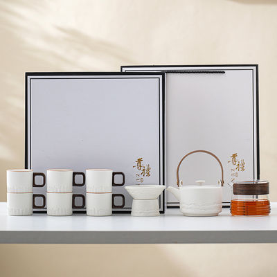 木製のハンドルとグラデントグラゼをカスタマイズしたロゴとセラミックポルセランコーヒーカップセット