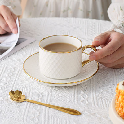 モダンな北欧茶杯 豪華な骨でセット パーソナライズされた色と竹器具