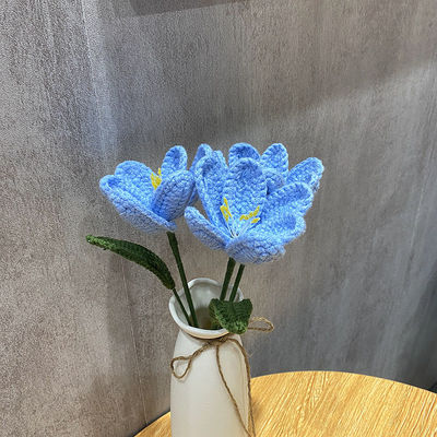特別 な 糸 の テーブル 飾り に 編み た 紫陽花 と デイジー 袋 が 付い て い ます