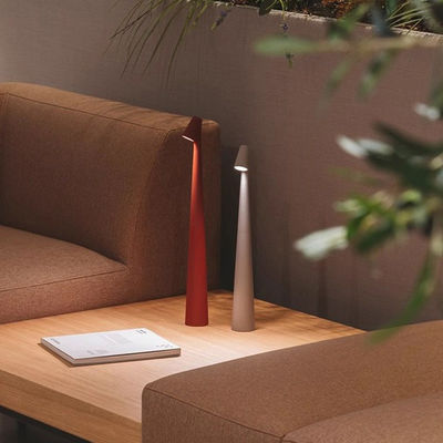 リチャージ可能なセラミックLEDテーブルランプ アートデコスタイルで不規則な動物デザイン