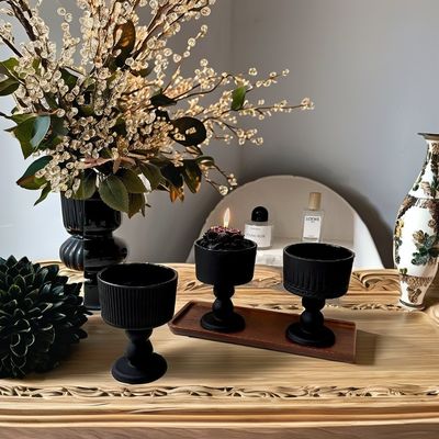 ヴィンテージ ブラック ガラス の ろうそく 飾り に よっ て 家 に 優雅 な 感触 を 与え て ください