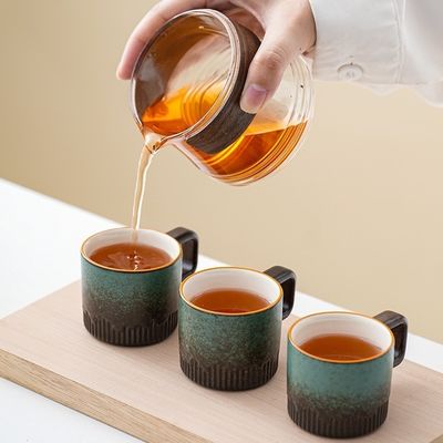 木製のハンドルとスプーンセットの積み重ねたコーヒーカップ 田舎風 北欧風 50ml セラミックカップ