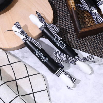 スーパーマーケットでシンプルでスタイリッシュなヌードルを作るミニシルクスクリーンローリングピン