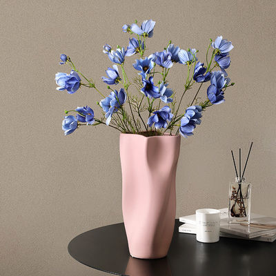 現代の陶器花瓶 結婚式用 卓上ディスプレイ 陶器家具 花瓶