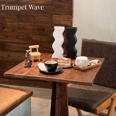 結婚式の家庭装飾 リビングルーム用 ホワイトセラミックバザ ダイニングテーブル装飾