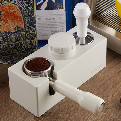 モダンなデザインのブラック・タンパースタンド 58mm ポータフィルターホルダーとバースタ
