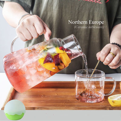 普通のボトルガラスポットセット 高温耐性カップと近代的なデザイン