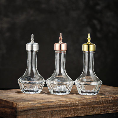 金属なし 優雅なアンバー U 形 豪華 レッドワイングラス ブルゴーニュ と ボルドー ショット グラス タイプ