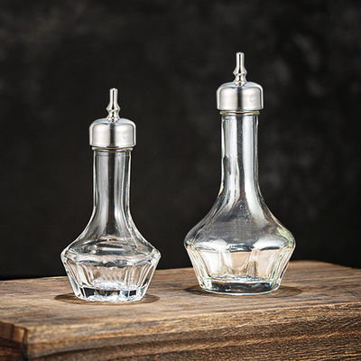 金属なし 優雅なアンバー U 形 豪華 レッドワイングラス ブルゴーニュ と ボルドー ショット グラス タイプ