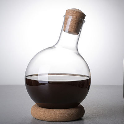 エレガントなパーティー レッドワインデカンター クラシックデザインとコルクリング
