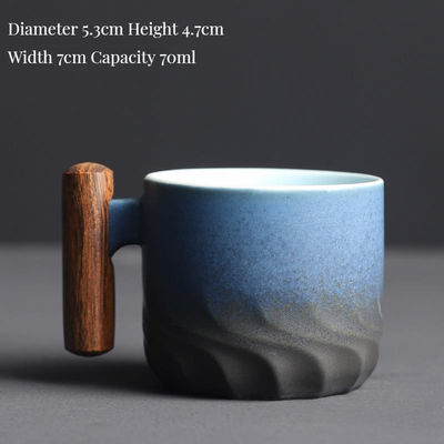 コーヒーやキャンプ用の木製ハンドル骨セラミックティーカップ デザインをカスタマイズできる